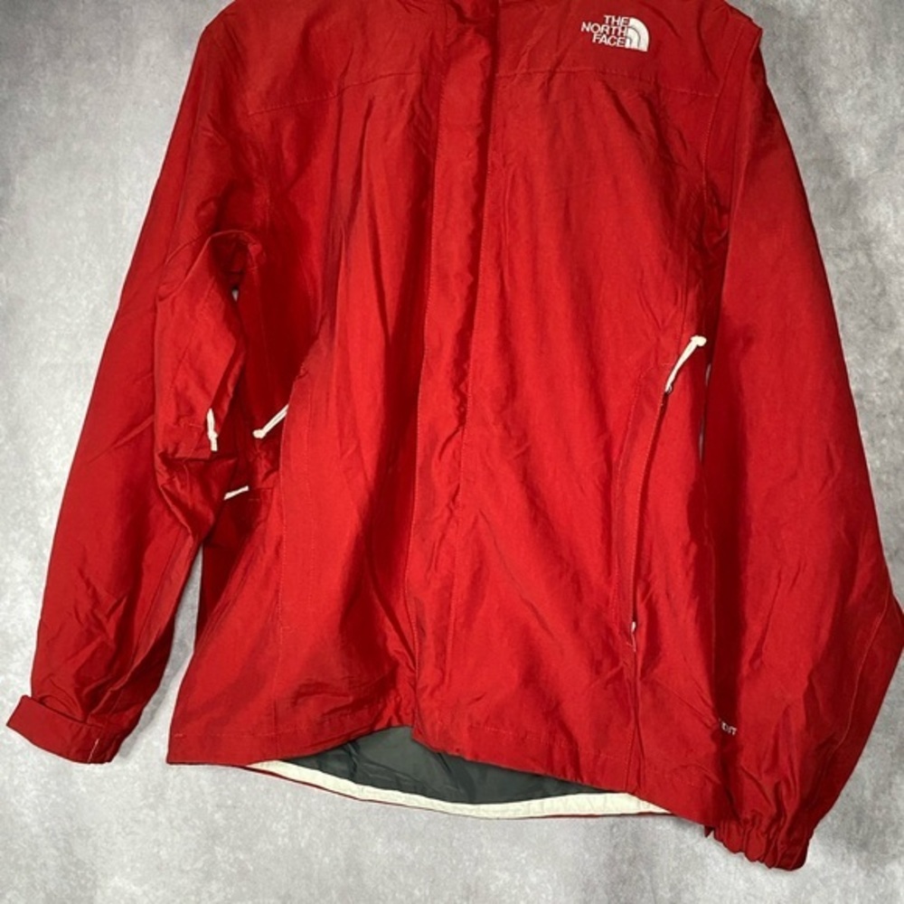 North Face Vintage Hyvent Waterproof Mountain Man’s Red Jacket Size Small